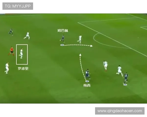 重庆足球队的阵地战解析:战术布局与球员配合的深度剖析